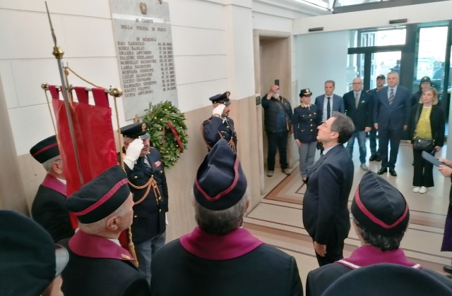 Questura di Catania. Nel giorno dei defunti la Polizia di Stato ricorda i suoi caduti